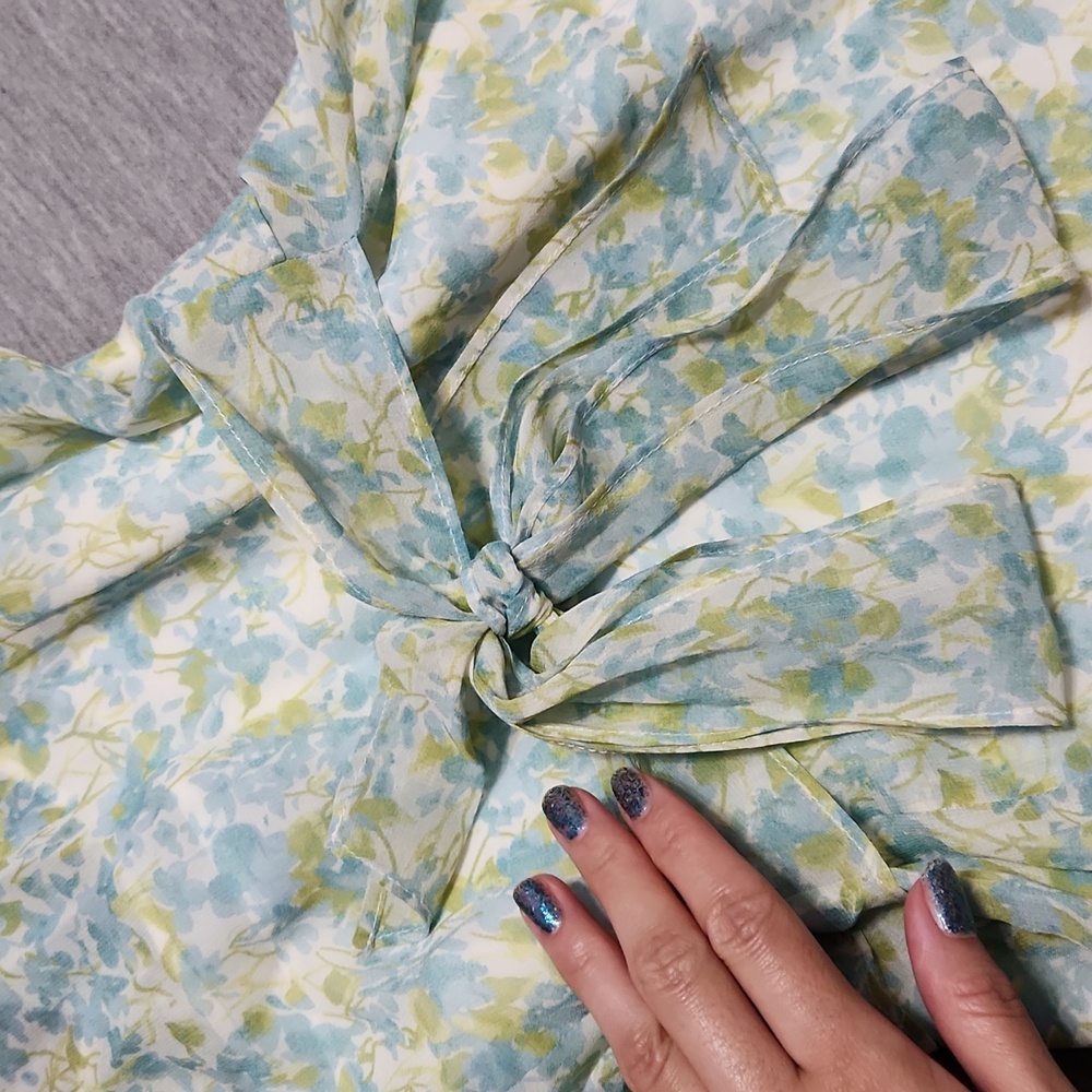 Y2K ANN TAYLOR 100% Silk Sheer Ditsy Floral Ruffled V-Neck Summer Blouse Top - Picture 10 of 15